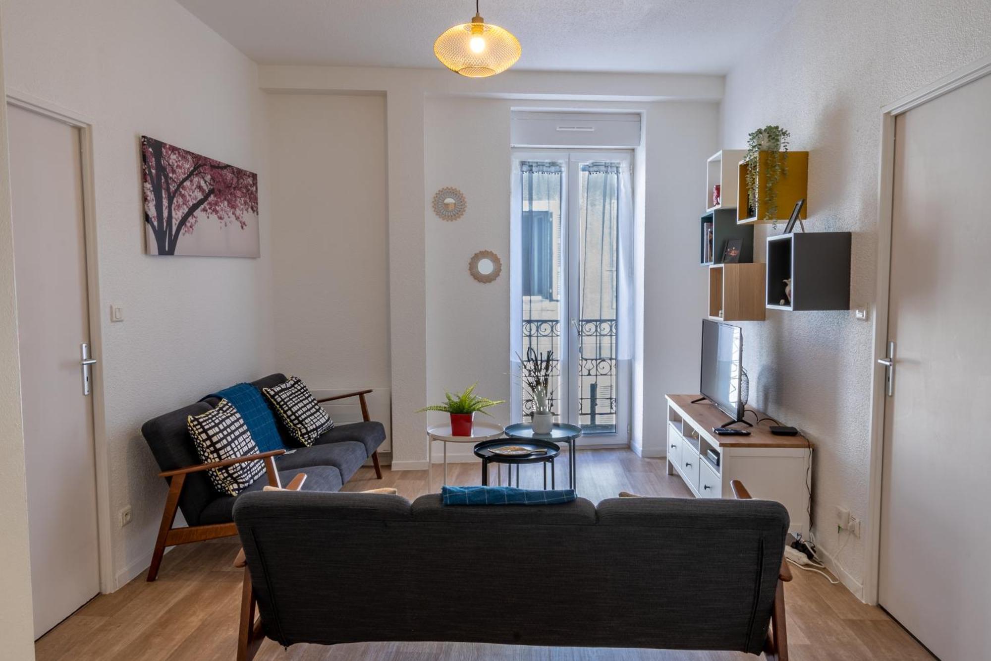 LE LYS- Appartement T3 tout equipé, vue imprenable sur le château de lourdes Esterno foto