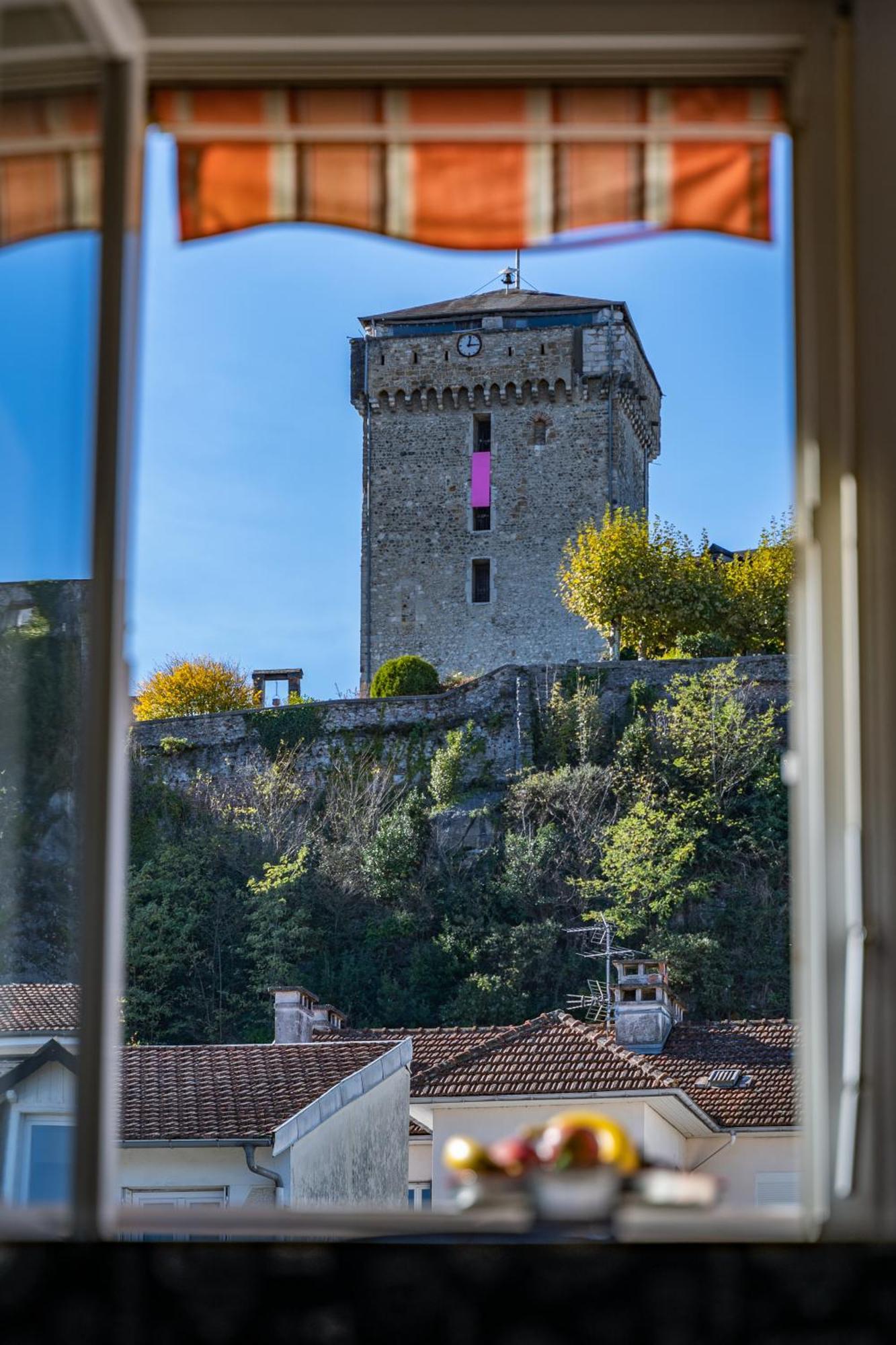 LE LYS- Appartement T3 tout equipé, vue imprenable sur le château de lourdes Esterno foto