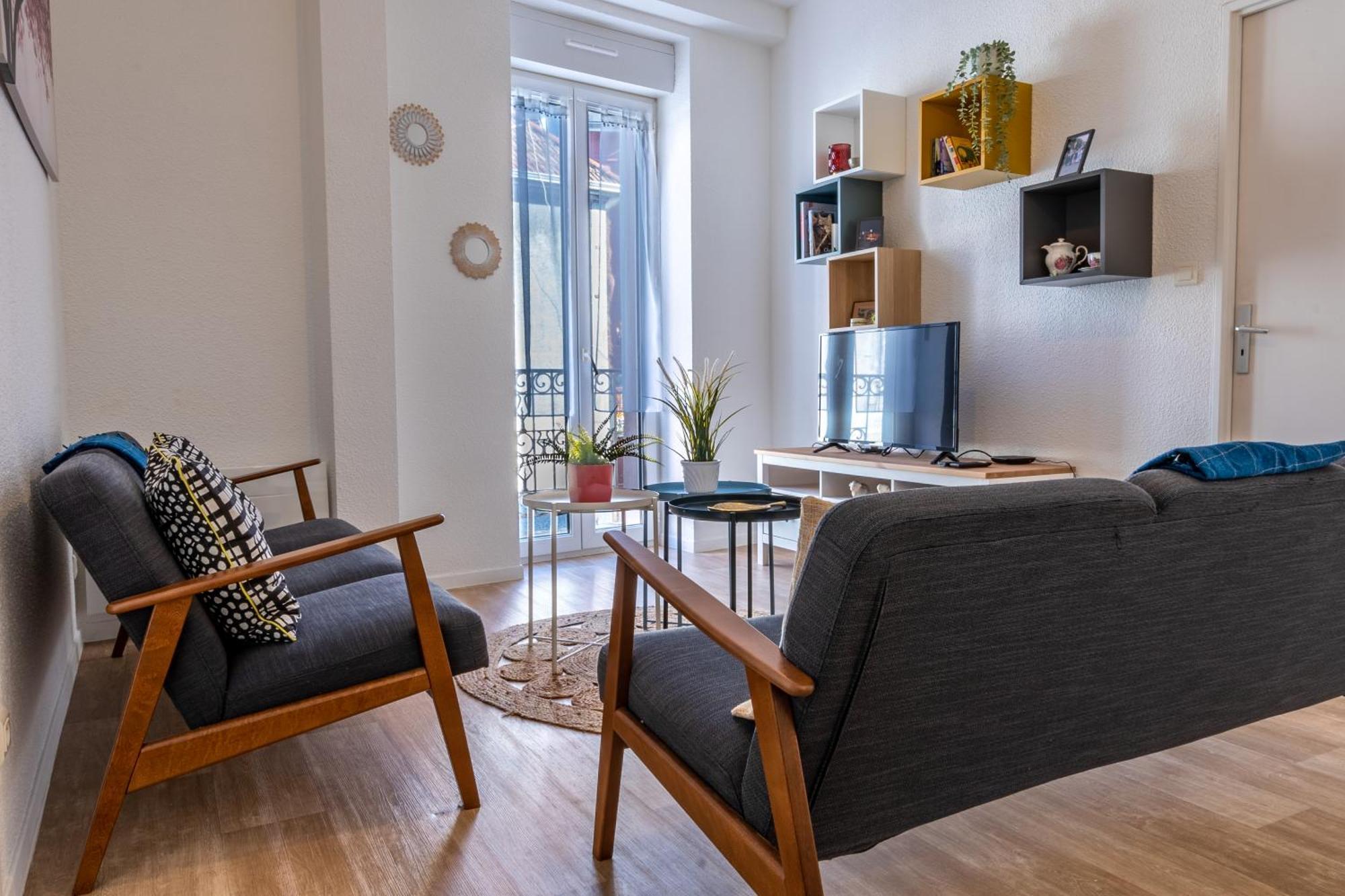 LE LYS- Appartement T3 tout equipé, vue imprenable sur le château de lourdes Esterno foto